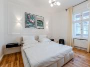 Luxurious & fully equipped Apartment in Prime Location,...