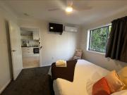 Luxurious Fully Furnished Recently Renovated