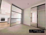 Luxurious lifestyle and convenient Living in M Docklands...