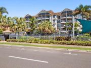 Luxurious Living by the Sea