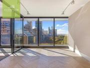 Luxurious Living With Uninterrupted Hyde Park & Water Views