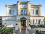 Luxurious masterpiece in the best convenience of The Glen