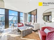 Luxurious North West Facing Apartment with Iconic Sydney...