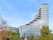 LUXURIOUS RESORT STYLE LIVING