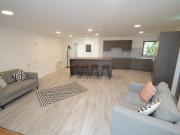 Luxurious Student Studio Apartment 24/25