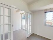 Luxurious Swanston Street Apartment!