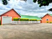 luxurious three bedroom townhouse in.
