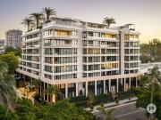 Luxurious Toowong Sky Home