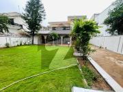 Luxurious Villa On prime Location Available For Rent In...