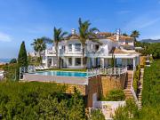 Luxurious villa Veranda with breathtaking mountain and...