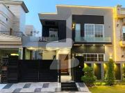 Luxury 10 Marla house for sale in Top city