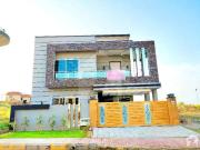 Luxury 11 Marla House At Amazing Location Bahria Greens...