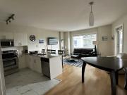 Luxury 1 Bed + Den Condo | 9th Floor | Icon II –...
