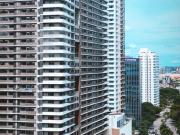 Luxury 1 Bedroom Condo Unit in Alcoves Beside Ayala Mall
