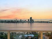 Luxury 2 bed 2 bathroom 1 car bay apartment with...