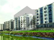 Luxury 2 Bed Apartment with Scenic Golf Glimpses in Eighteen