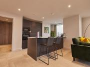 Luxury 2 Bed City Apartment with Skyline Views