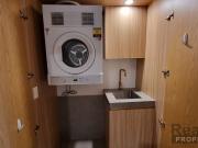 Luxury 2 bedroom apartment at convenient location