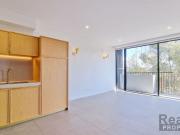 Luxury 2 bedroom apartment at convenient location