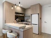 Luxury 2 Bedroom Apartment in the Heart of Port Melbourne