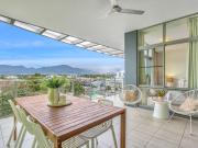 Luxury 2 Bedroom Apartment on the 6th Floor Spectacular...