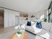 Luxury 2 Bedroom Apartment with Balcony in Sydney CBD