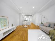 Luxury 2 Bedroom Apartment with Parking & Storage Cage