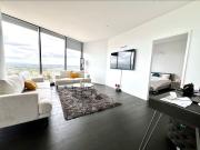 Luxury 2 Bedroom Apartment with Skyline Views