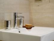 LUXURY 2 ROOM APARTMENT KANTSTR. WITH PRIVATE PARKING...