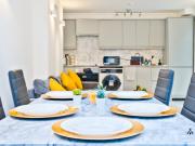 Luxury 2BR•5 min Golders Green Tube•Free Parking