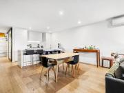 LUXURY 3 BEDROOM MODERN APARTMENT WITH OFF STREET...