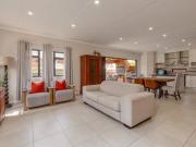 luxury 3 bedroom town house, sparrow.