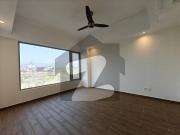 Top Floor Luxury 3 Bed Furnished Apartment | 2015 Sqft |...