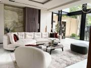 Luxury 3 Storey House with 6BR & Swimming Pool in White...