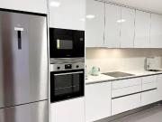 Luxury 4 bed apartment with Pool & Beach