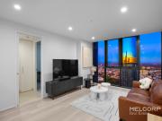 Luxury 51stFloor Designer Apartment with Iconic City...