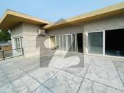 Luxury 7 Bedroom Villa With Spacious Terrace And Green...