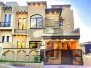 11 Marla Amazing House Near To Park For Sale In Bahria Town