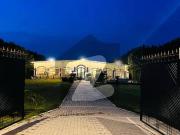 Luxury And Fully Furnished 08 Kanal Farm House Bedian Road
