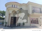 Luxury and Fully Furnished 09 Kanal Farm House Bedian Road