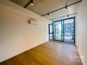 LUXURY AND LIFESTYLE, 1 bedrooms and 1 bathrooms in...