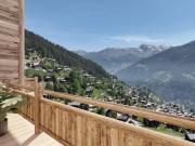 Luxury apartment close to the slopes with no obligation...
