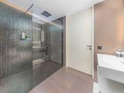 Exclusive Luxury Apartment on the First Line of Lake...