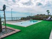 Luxury apartment, modern design and stunning sea views...
