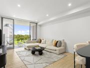 Luxury apartment with Golf Course views and resort...