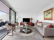 Luxury Apartment with Iconic Harbour Views