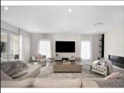 LUXURY BEACHSIDE RESIDENCE STEPS FROM MEREWETHER BEACH