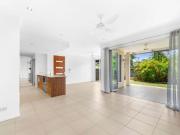 Luxury Bluewater Apartment