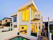 LUXURY FAMILY HOME