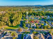 Luxury Family Home with Saltwater Pool and Side Access